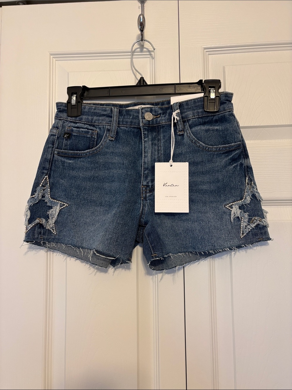 NWT Kancan Dark Blue Denim Star Appliqué Frayed Hem Shorts. Size 3/25.